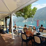 Surf Pier - Montagnoli Group 3* Limone sul Garda