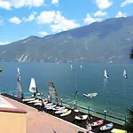 Surf Pier - Montagnoli Group Szálloda 3*