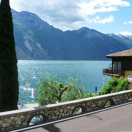 Surf Pier - Montagnoli Group 3*