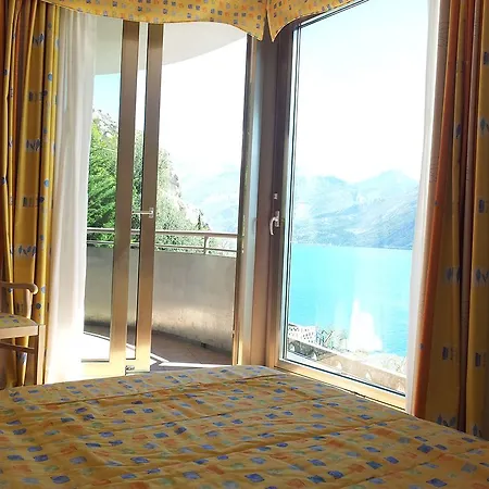 Surf Pier - Montagnoli Group Hotel Limone sul Garda