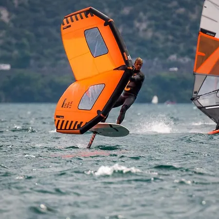 Surf Pier - Montagnoli Group 3*