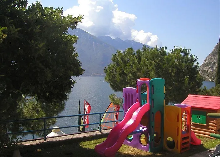 Surf Pier - Montagnoli Group 3*