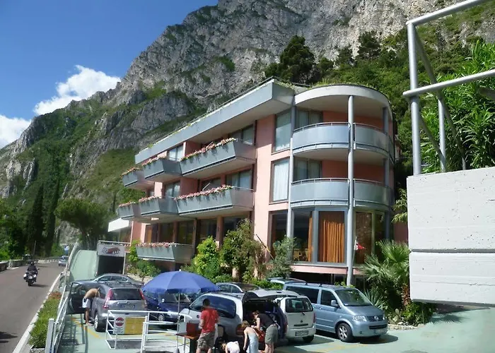 Surf Pier - Montagnoli Group Hotel 3*