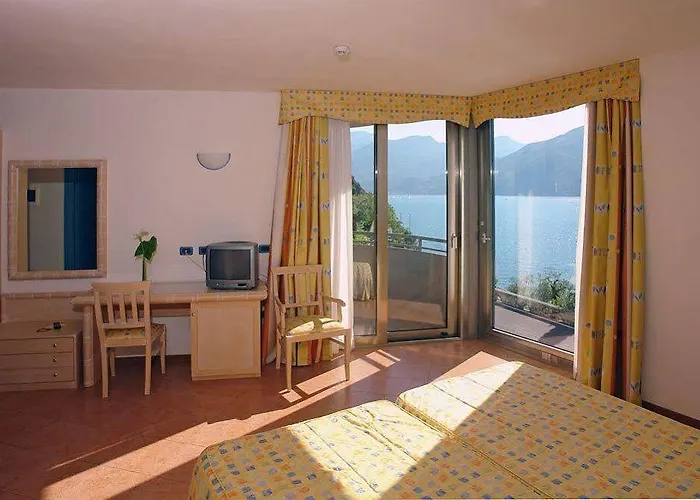 Surf Pier - Montagnoli Group