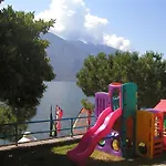 Surf Pier - Montagnoli Group 3*