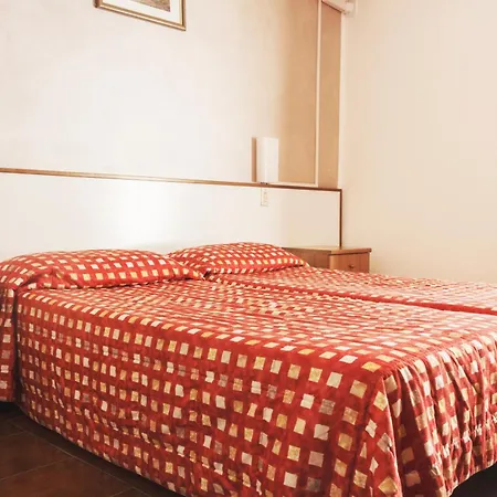 Hotel Surf Pier - Montagnoli Group 3*