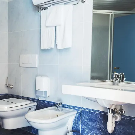 Surf Pier - Montagnoli Group Hotel Limone sul Garda