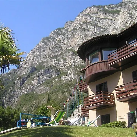 Surf Pier - Montagnoli Group Hotel
